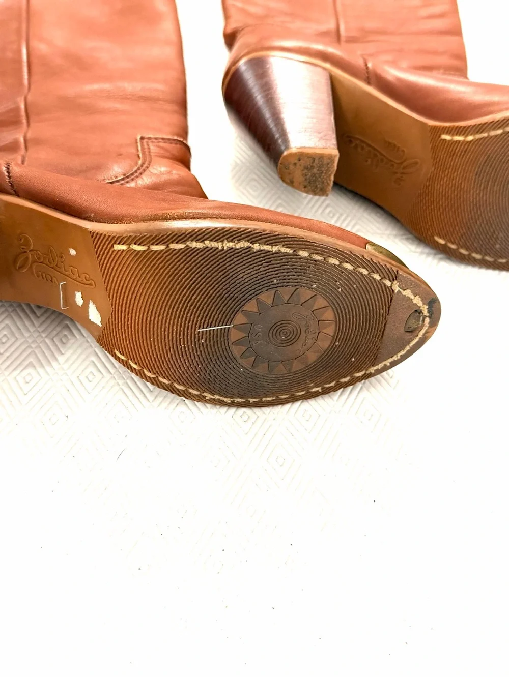 1970’s knee high caramel leather Zodiac boots size 6M